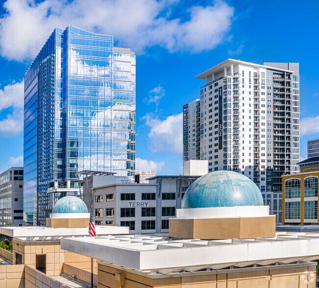 201 E Las Olas Blvd, Fort Lauderdale, FL à louer - Photo de l’immeuble – Image 2 sur 21