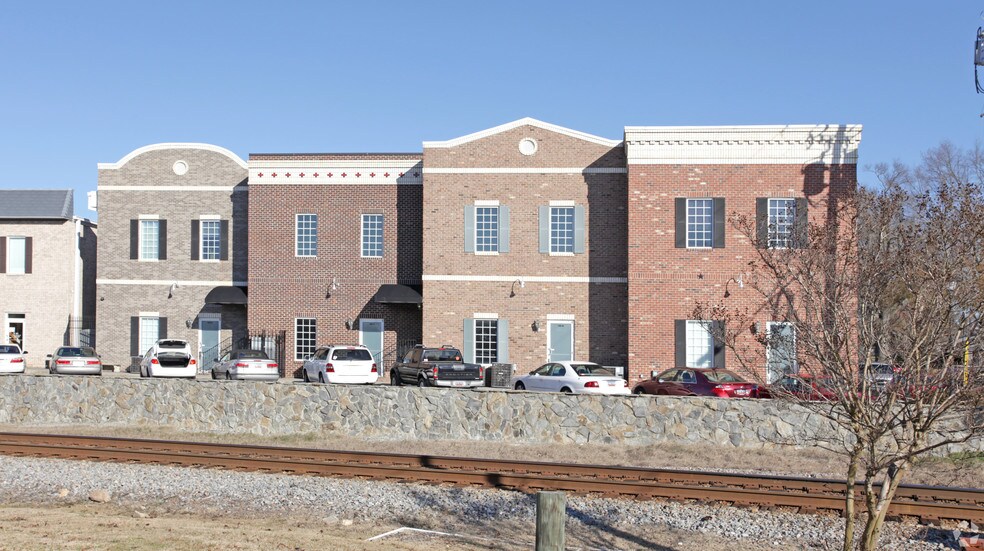 105 Beaufort St, Chapin, SC à louer - Photo de l’immeuble – Image 2 sur 2