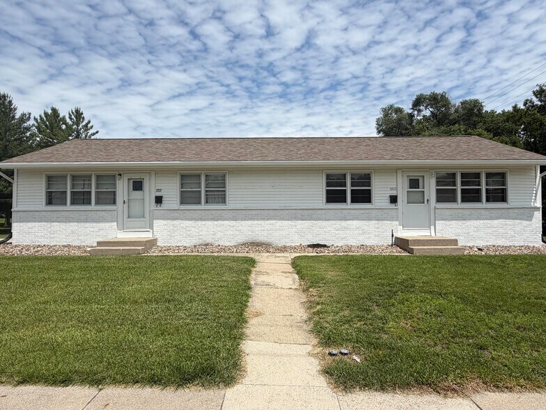 3517-3519 Tripp St, Ames, IA à vendre - Photo principale – Image 1 sur 10