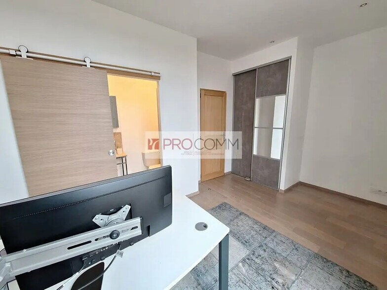 Bureau dans Tours à louer - Photo de l’immeuble – Image 2 sur 5