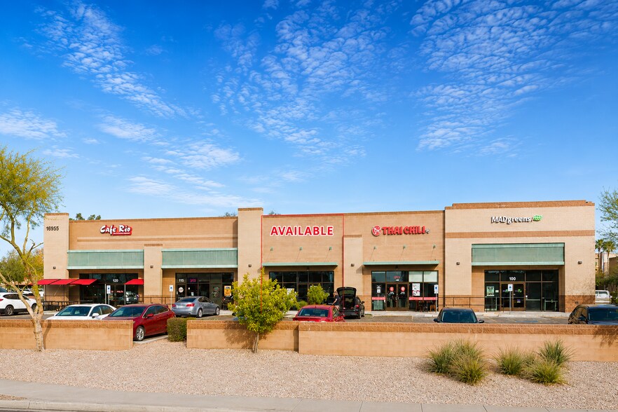 16955 N 75th Ave, Peoria, AZ à louer - Photo de l’immeuble – Image 2 sur 6