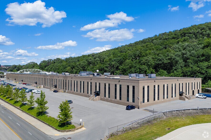 2600-2800 Liberty Ave, Pittsburgh, PA à louer - Photo principale – Image 1 sur 4