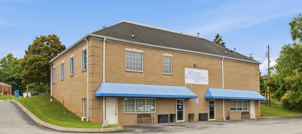 1750 Memorial Dr, Clarksville, TN à vendre - Photo de l’immeuble – Image 3 sur 8