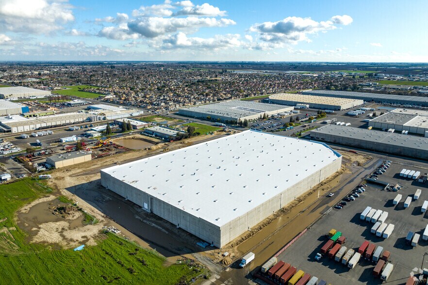 2401 Nickerson Dr, Modesto, CA à louer - Aérien – Image 3 sur 5