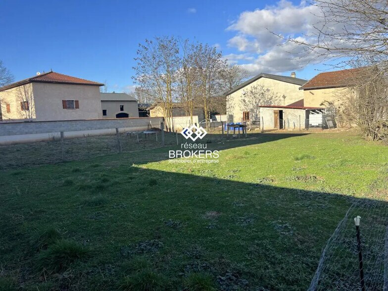 Local d'activités dans Grenay à vendre - Photo de l’immeuble – Image 2 sur 10