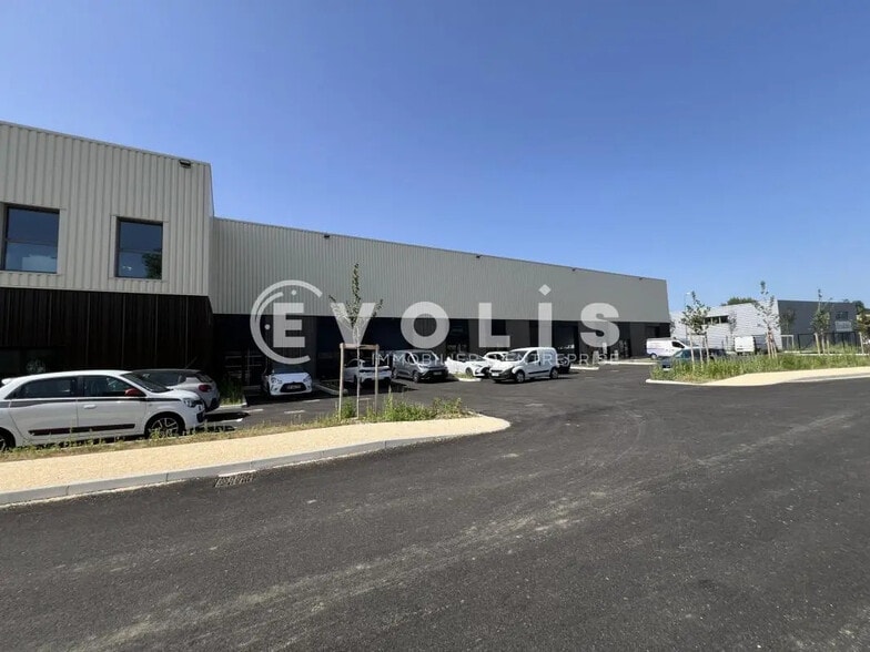 170 Rue Des Terres Bourdin, Rillieux-la-Pape à vendre - Photo de l’immeuble – Image 2 sur 9