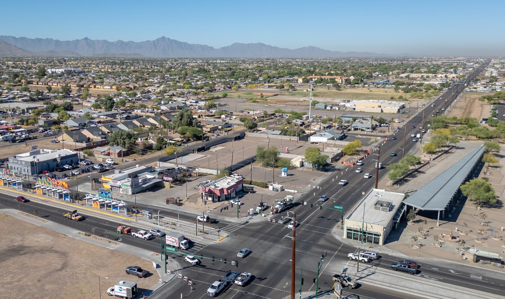 237-245 W Broadway Rd, Phoenix, AZ à vendre Photo de l’immeuble– Image 1 sur 10