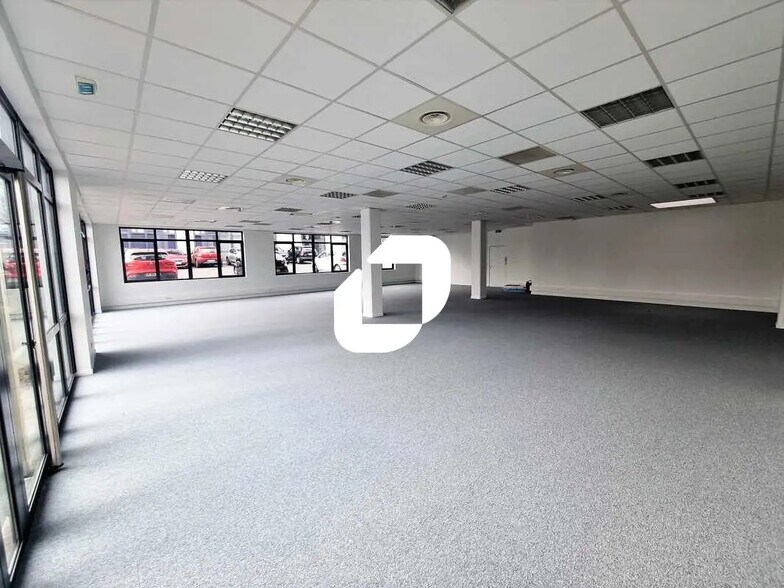 Bureau dans Villefranche-sur-Saône à louer - Photo de l’immeuble – Image 3 sur 14