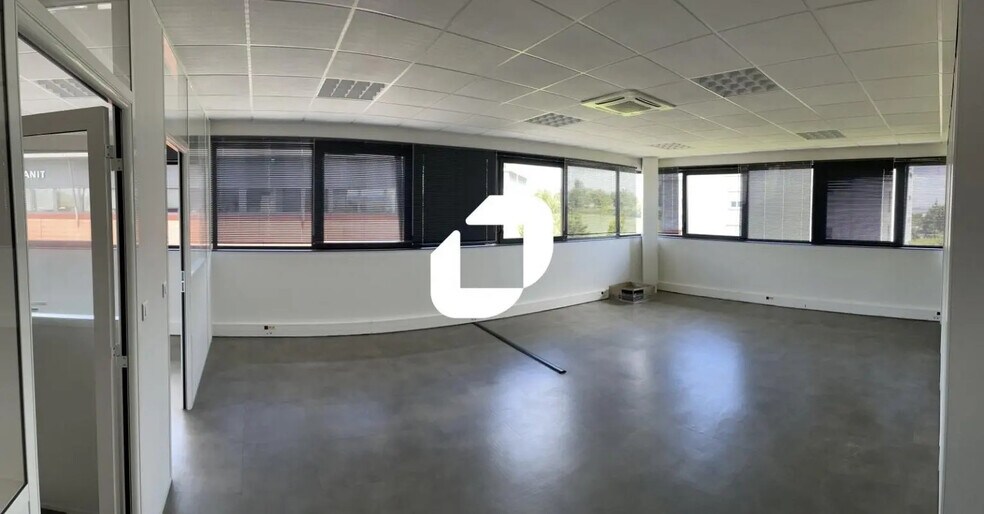 13 Rue Marie Marvingt, Reims à vendre - Photo de l’immeuble – Image 3 sur 10