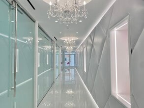 413-445 N Rodeo Dr, Beverly Hills, CA à louer Photo intérieure– Image 1 sur 8