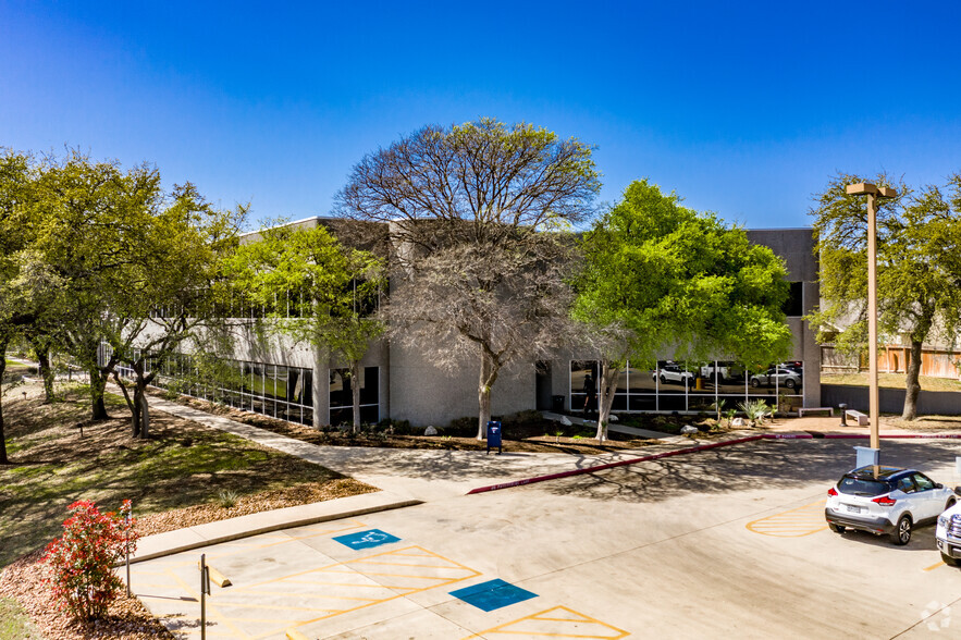 6655 First Park Ten Blvd, San Antonio, TX à louer - Photo de l’immeuble – Image 2 sur 4