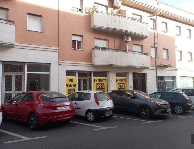 Local commercial dans Coria del Río, Sevilla à vendre Photo de l’immeuble– Image 1 sur 18