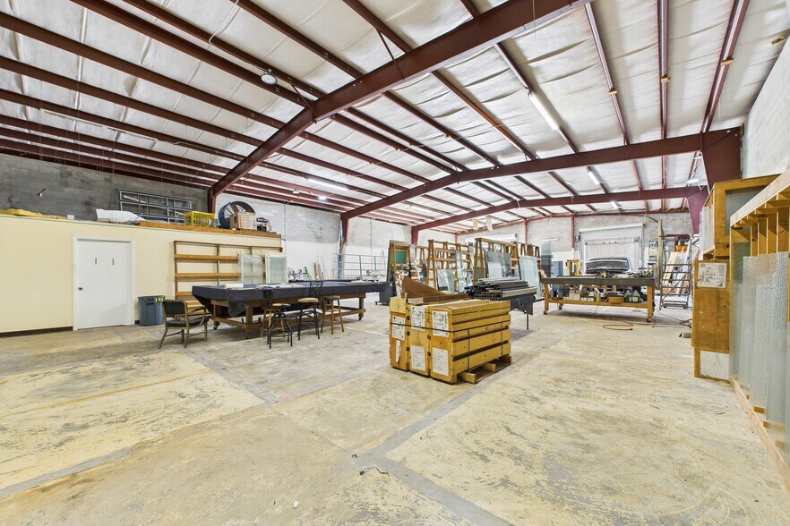 385 East Dr, Melbourne, FL à louer - Photo de l’immeuble – Image 3 sur 13