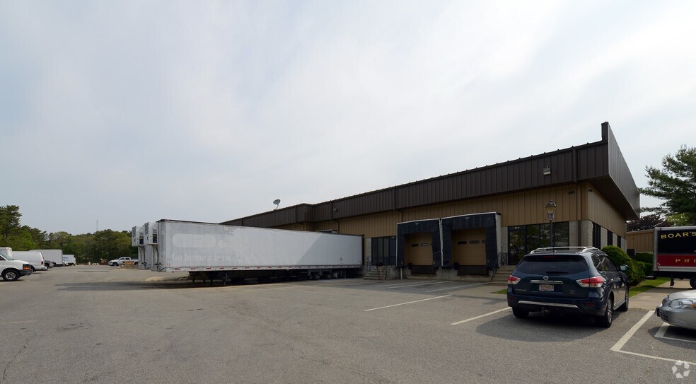 21 Fruean Way, South Yarmouth, MA à vendre - Photo de l’immeuble – Image 2 sur 14