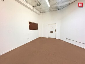 8124-8142 Orion Ave, Van Nuys, CA à louer Photo intérieure– Image 1 sur 7