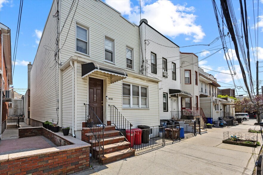 Queens Multifamily Portfolio portefeuille de 3 biens à vendre sur LoopNet.fr - Photo de l’immeuble – Image 3 sur 3