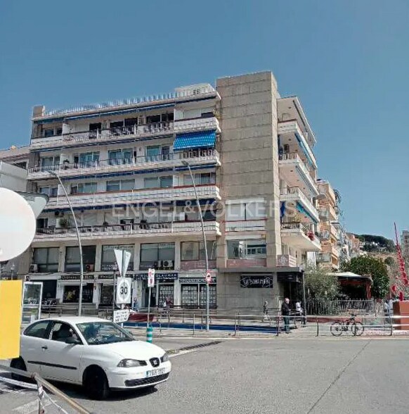 Passeig Xifré, Arenys de Mar, Barcelona à vendre - Photo de l’immeuble – Image 2 sur 3