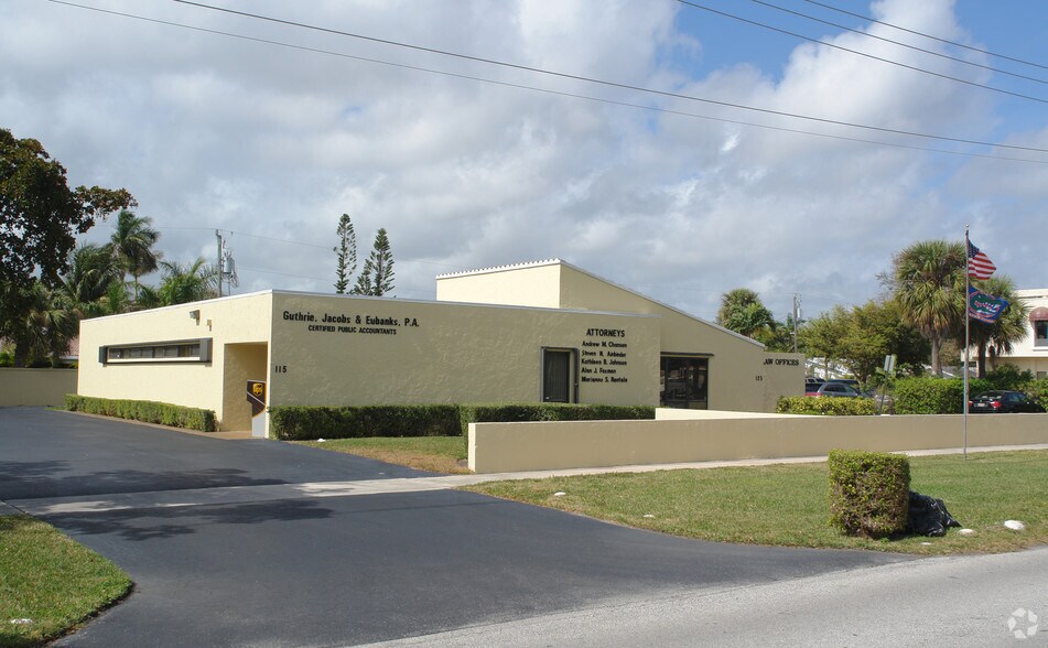 115-125 N Crawford Blvd, Boca Raton, FL à louer - Photo de l’immeuble – Image 2 sur 3