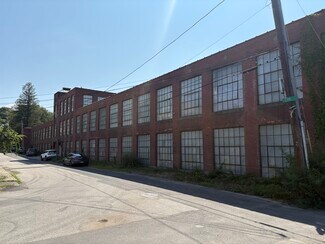Plus de détails pour 21 Pearl St, Webster, MA - Industriel/Logistique à louer