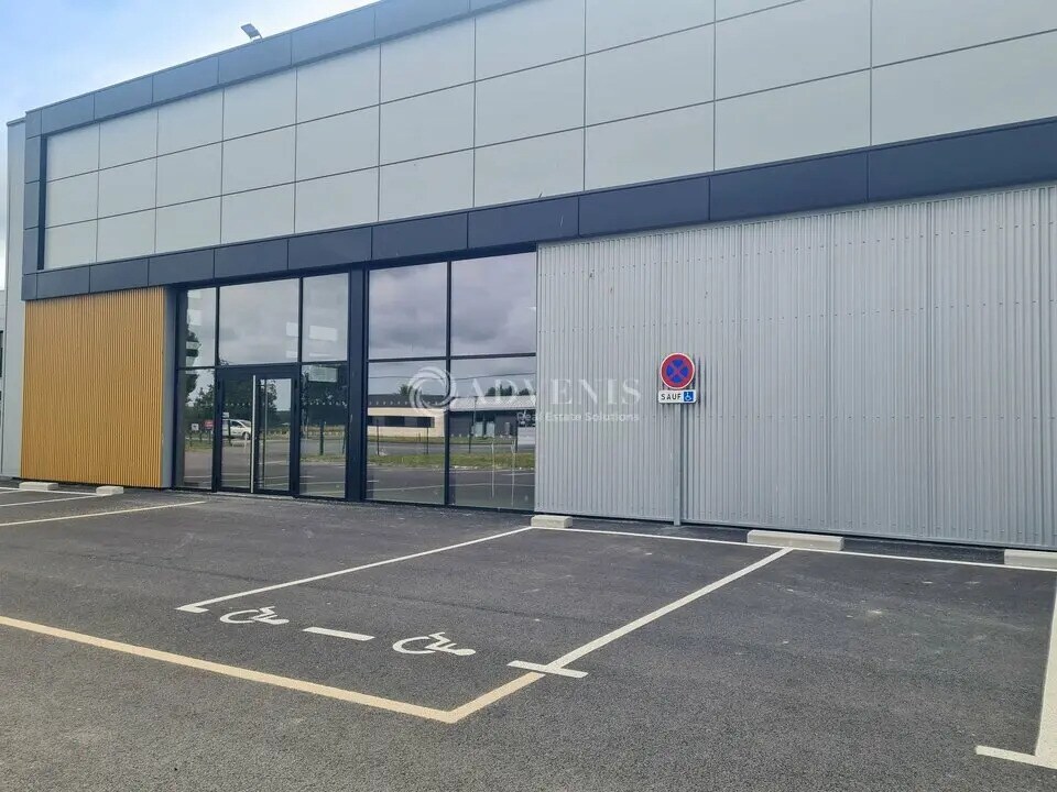 Local commercial dans Lamballe-Armor à louer Photo de l’immeuble– Image 1 sur 11