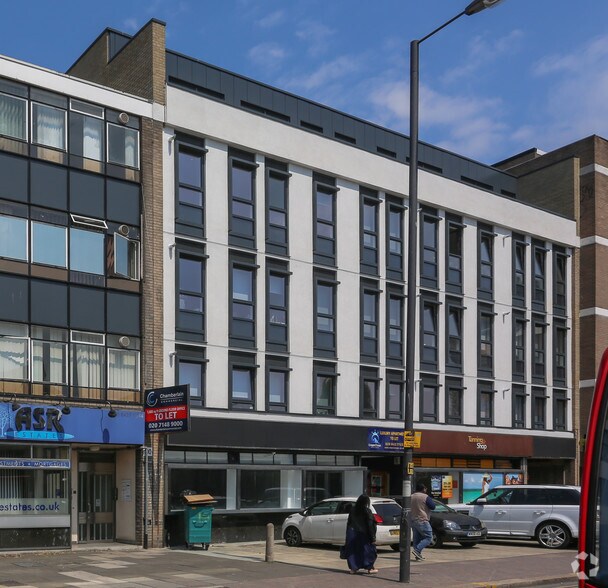 88-98 College Rd, Harrow à louer - Photo principale – Image 1 sur 4