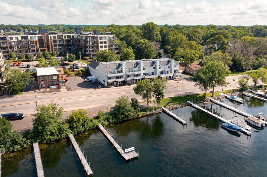 4016 Shoreline Dr, Spring Park, MN à louer - Photo de l’immeuble – Image 2 sur 6