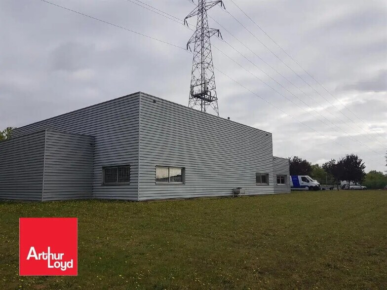 Local d’activités dans Barjouville à louer - Photo de l’immeuble – Image 1 sur 6