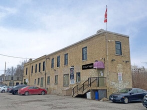 649 Colborne St, London, ON à louer Photo de l’immeuble– Image 1 sur 6