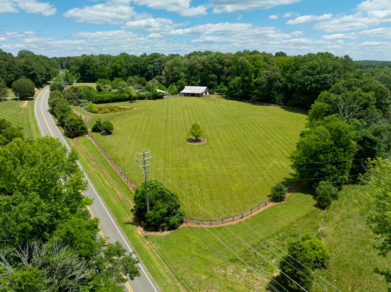 4811 New Sharon Church Rd, Hillsborough, NC à vendre - Photo de l’immeuble – Image 2 sur 23