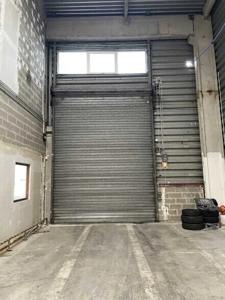 Bureau dans Sucy-en-Brie à louer - Photo de l’immeuble – Image 3 sur 18