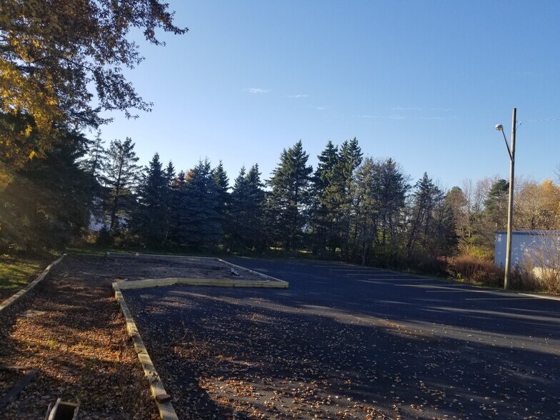 5840 Goodrich Rd, Clarence Center, NY à louer - Photo de l’immeuble – Image 2 sur 27