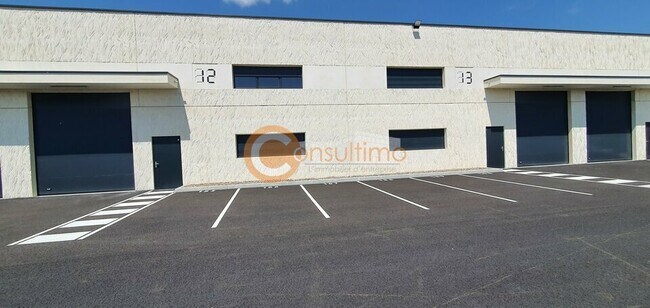 Plus de détails pour Local d’activités à vendre