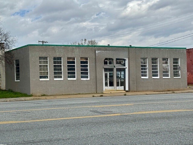 1310 W Gate City Blvd, Greensboro, NC à louer - Photo de l’immeuble – Image 2 sur 18