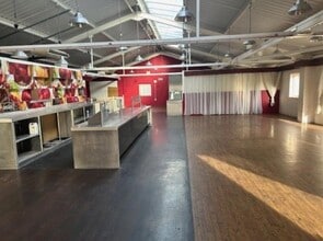 418 Bradford Rd, Batley à louer Photo intérieure– Image 2 sur 2