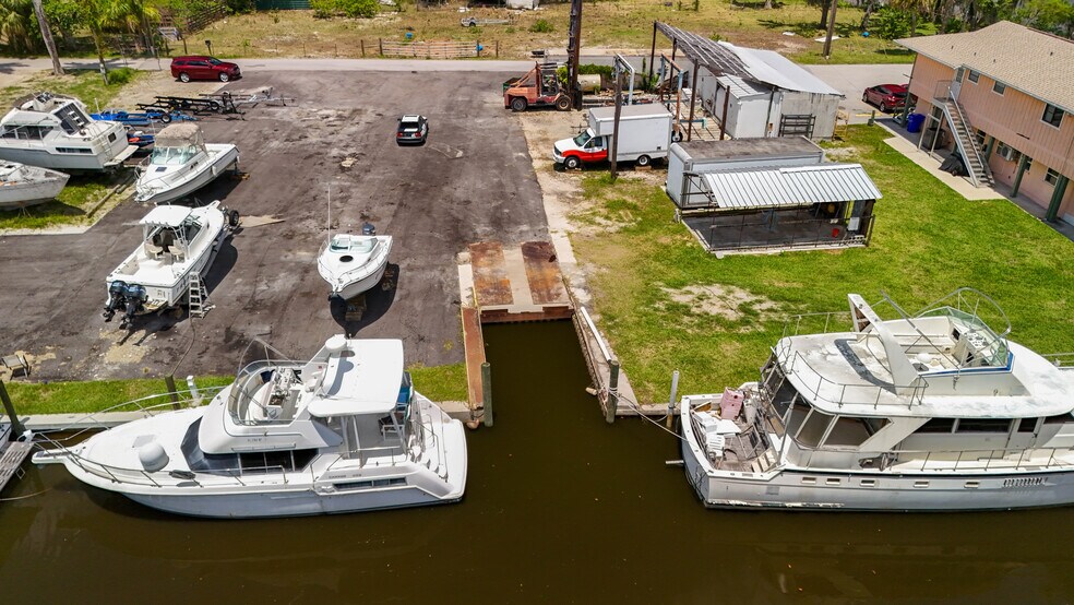 2200 Marina Park Dr, Fort Myers, FL à vendre - Aérien – Image 3 sur 19