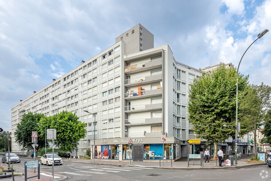 Local commercial dans Villeurbanne à louer - Photo de l’immeuble – Image 2 sur 4