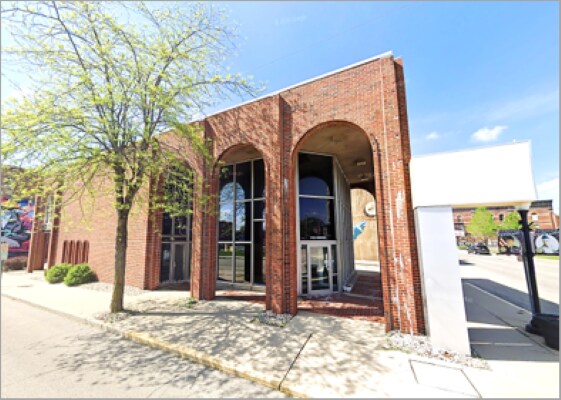 202 N Harrison St, Alexandria, IN à vendre - Photo de l’immeuble – Image 2 sur 4