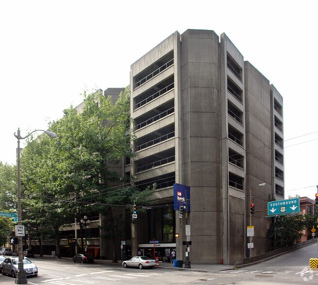 721 1st Ave, Seattle, WA à louer - Photo principale – Image 1 sur 3