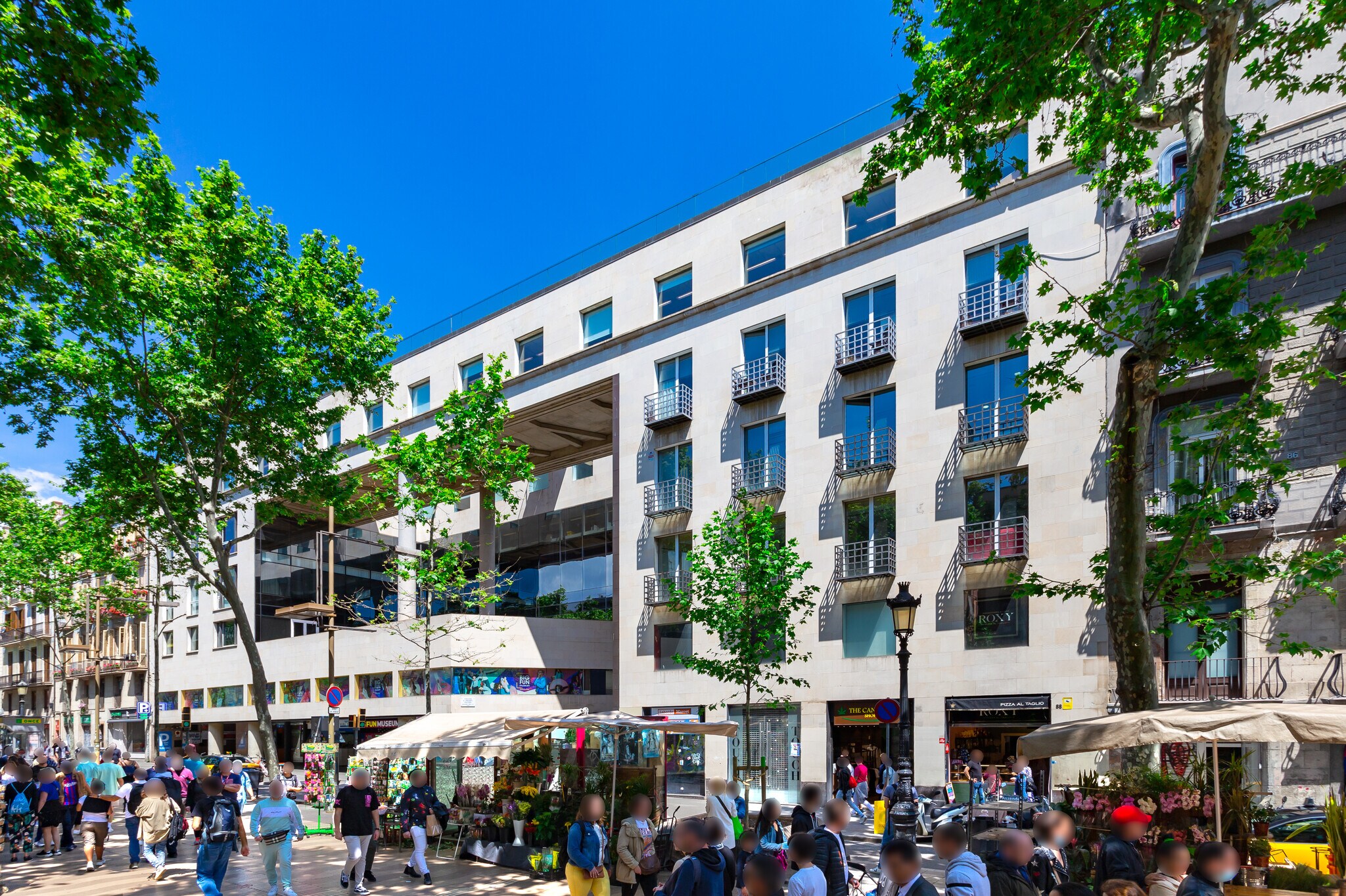 Local commercial dans Barcelone, Barcelona à louer Plan d’étage– Image 1 sur 2