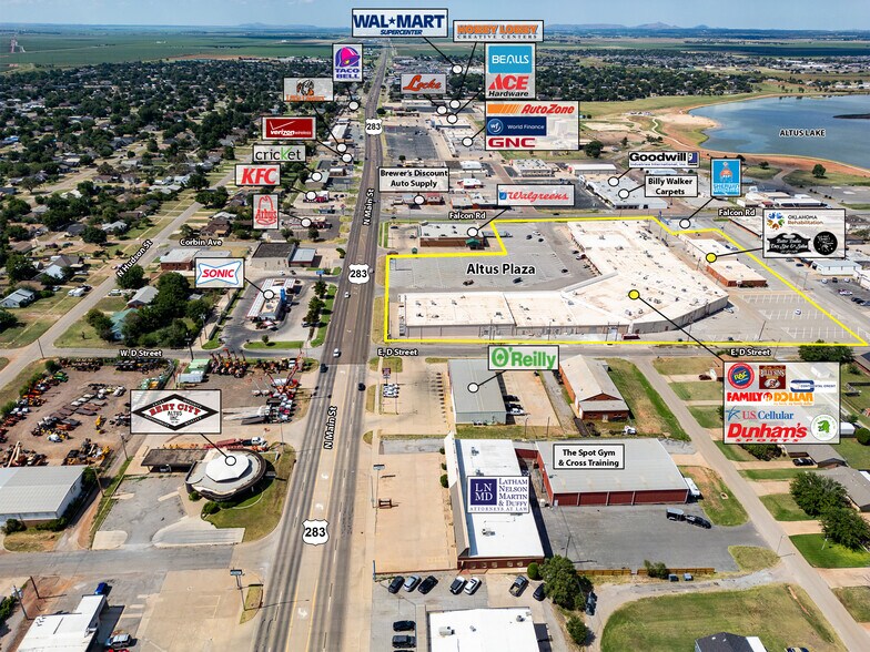 1100 N Main St, Altus, OK à vendre - Aérien – Image 1 sur 8