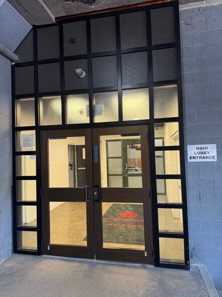 6901 Lynn Way, Pittsburgh, PA à louer - Hall d’entrée – Image 2 sur 37