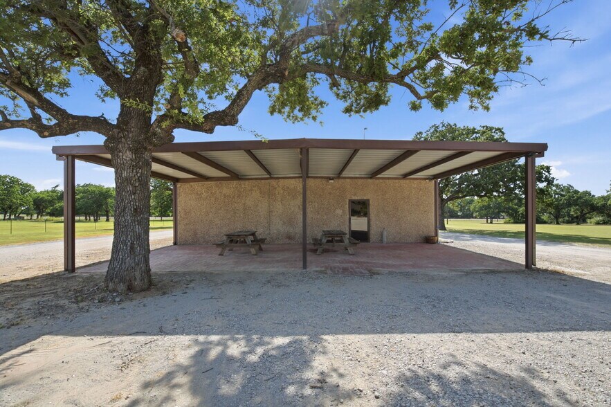 4711 S Highway 281, Mineral Wells, TX à vendre - Photo de l’immeuble – Image 1 sur 36