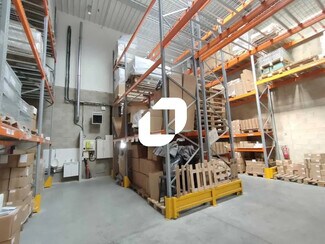 Plus de détails pour Local d'activités à louer