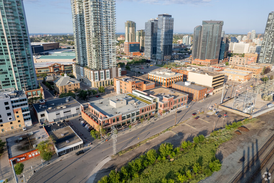 409 10th Ave, Calgary, AB à louer - Aérien – Image 3 sur 7