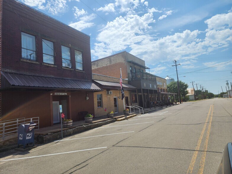 412-414 Main St, Windom, TX à vendre - Photo de l’immeuble – Image 3 sur 50