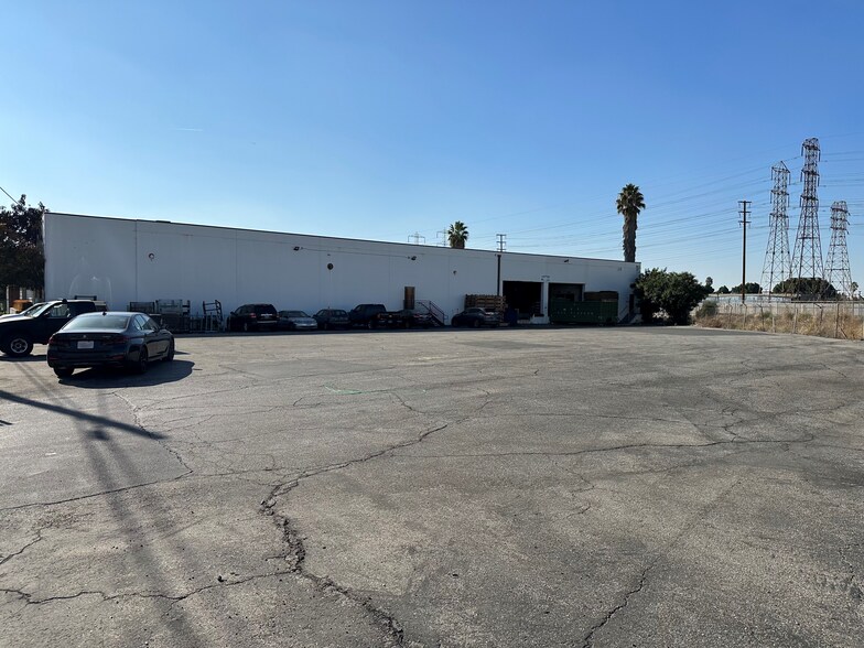 2253-2257 Saybrook Ave, Commerce, CA à louer - Photo principale – Image 2 sur 8