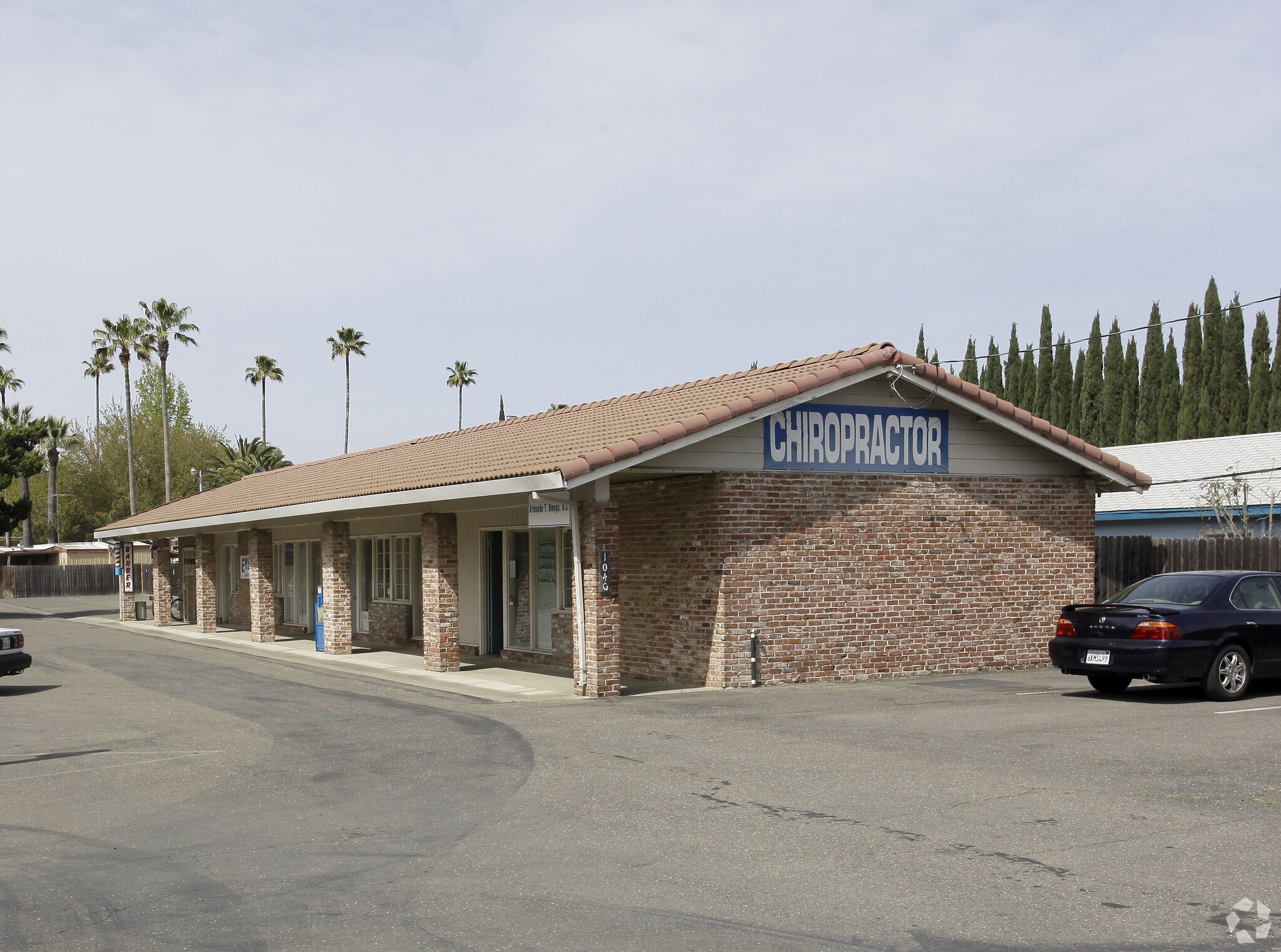 1040 W Capitol Ave, West Sacramento, CA à louer Photo principale– Image 1 sur 25