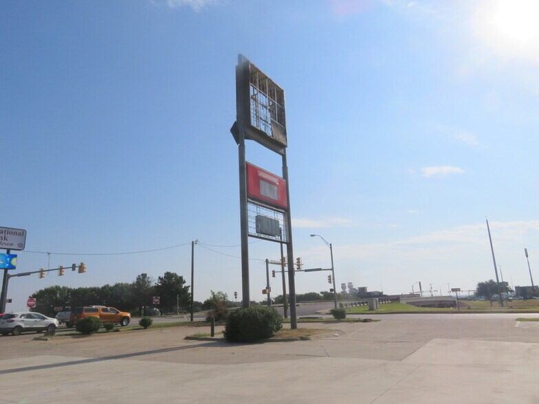 898 NE Alsbury Blvd, Burleson, TX à vendre - Photo de l’immeuble – Image 3 sur 9
