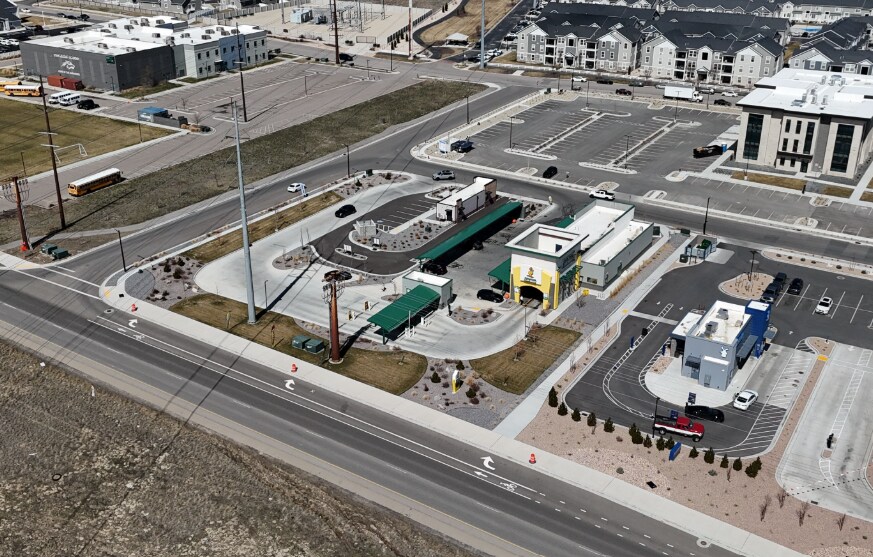 3777 W 2150 N, Lehi, UT à louer - Photo de l’immeuble – Image 3 sur 5