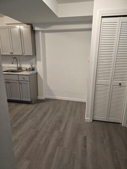 98 Montgomery Ave, Staten Island, NY à vendre - Photo de l’immeuble – Image 2 sur 7